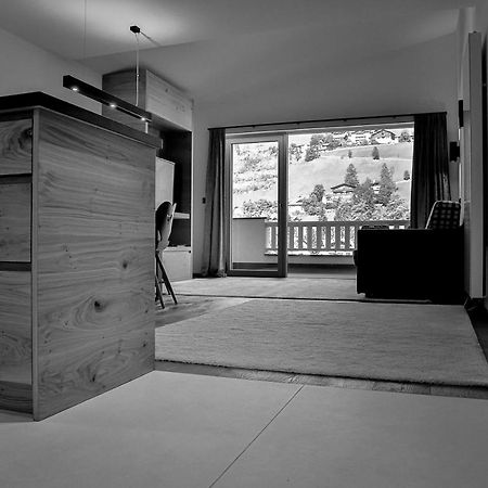 Hotel & Appartements Alpenresidenz Viktoria นอยชติฟ อิม ชตูไปทัล ภายนอก รูปภาพ