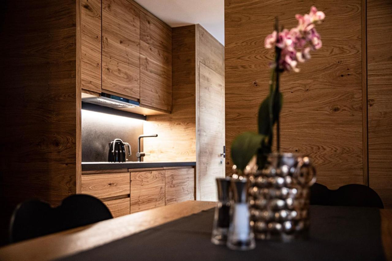 Hotel & Appartements Alpenresidenz Viktoria นอยชติฟ อิม ชตูไปทัล ภายนอก รูปภาพ