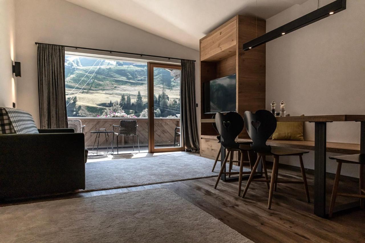 Hotel & Appartements Alpenresidenz Viktoria นอยชติฟ อิม ชตูไปทัล ภายนอก รูปภาพ