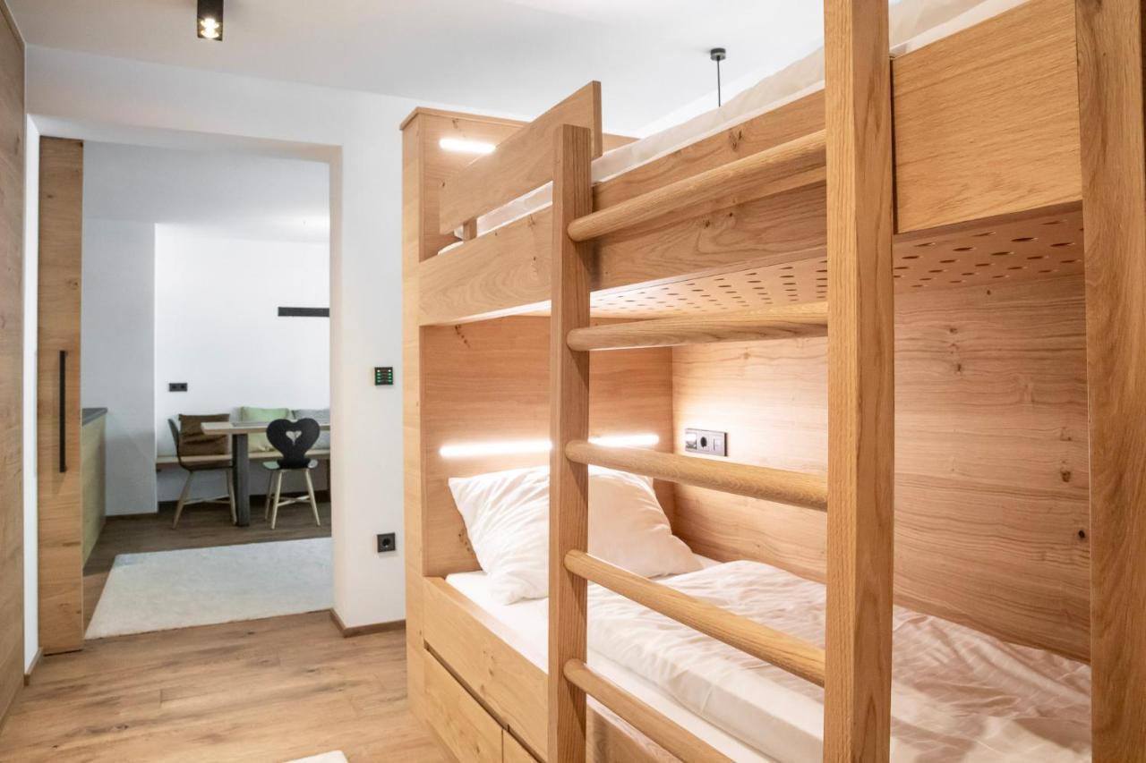 Hotel & Appartements Alpenresidenz Viktoria นอยชติฟ อิม ชตูไปทัล ภายนอก รูปภาพ