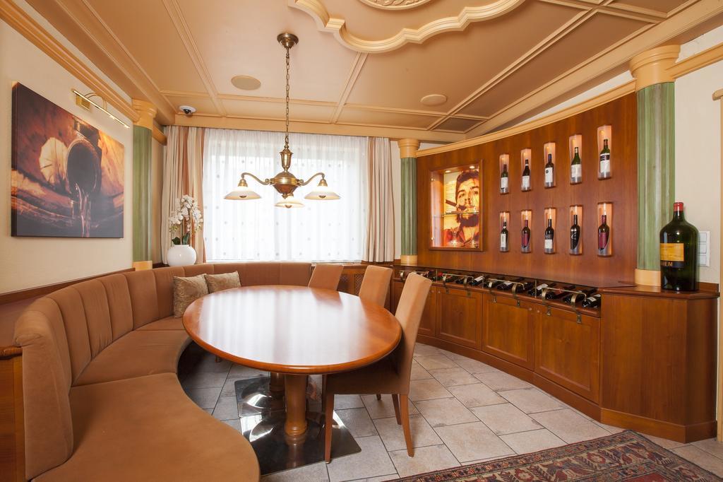 Hotel & Appartements Alpenresidenz Viktoria นอยชติฟ อิม ชตูไปทัล ภายนอก รูปภาพ