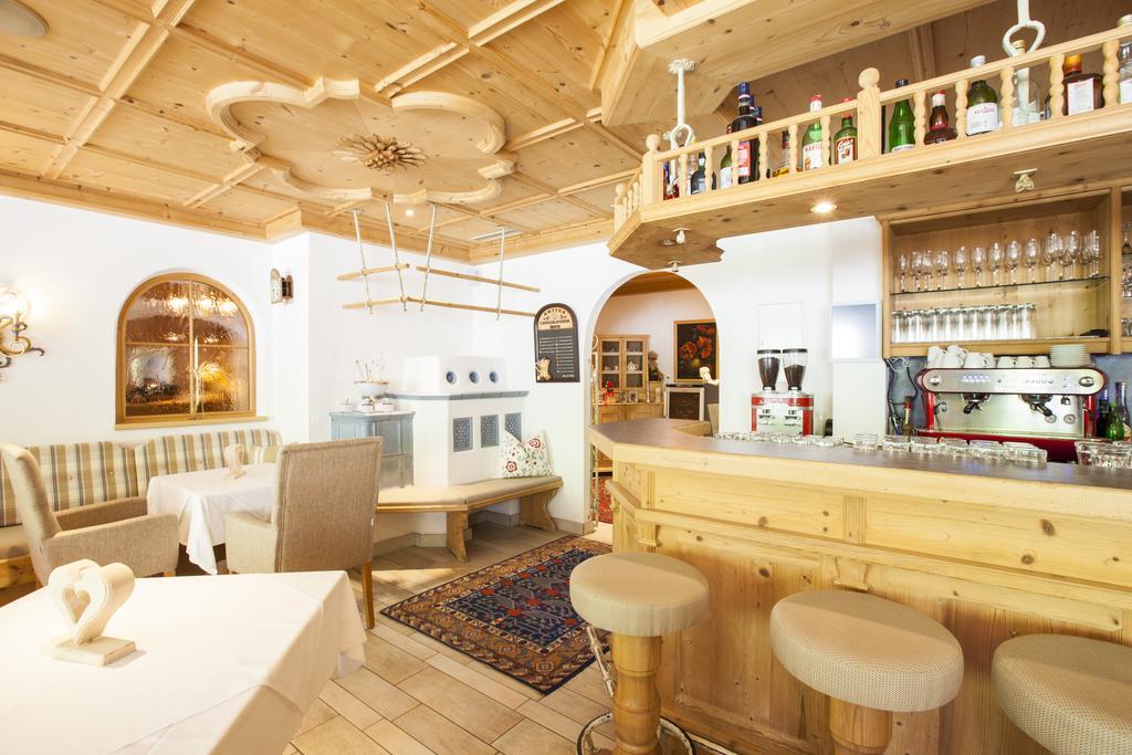 Hotel & Appartements Alpenresidenz Viktoria นอยชติฟ อิม ชตูไปทัล ภายนอก รูปภาพ
