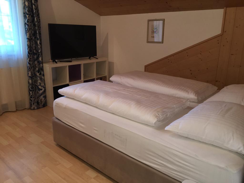 Hotel & Appartements Alpenresidenz Viktoria นอยชติฟ อิม ชตูไปทัล ภายนอก รูปภาพ